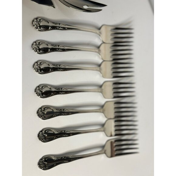 VTG Fashion USA Silverplate Flatware 20pcs "Distinction" Ornate Pattern Silver - Picture 8 of 9
